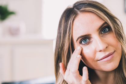  A Girl with Generation Bee eye cream 